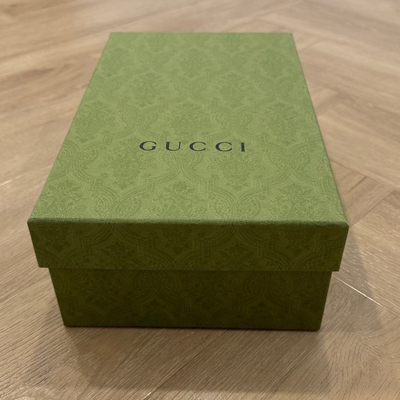 Gucci shoe box. Includes 2 unused dust bags. Mint condition. - Picture 2 of 4